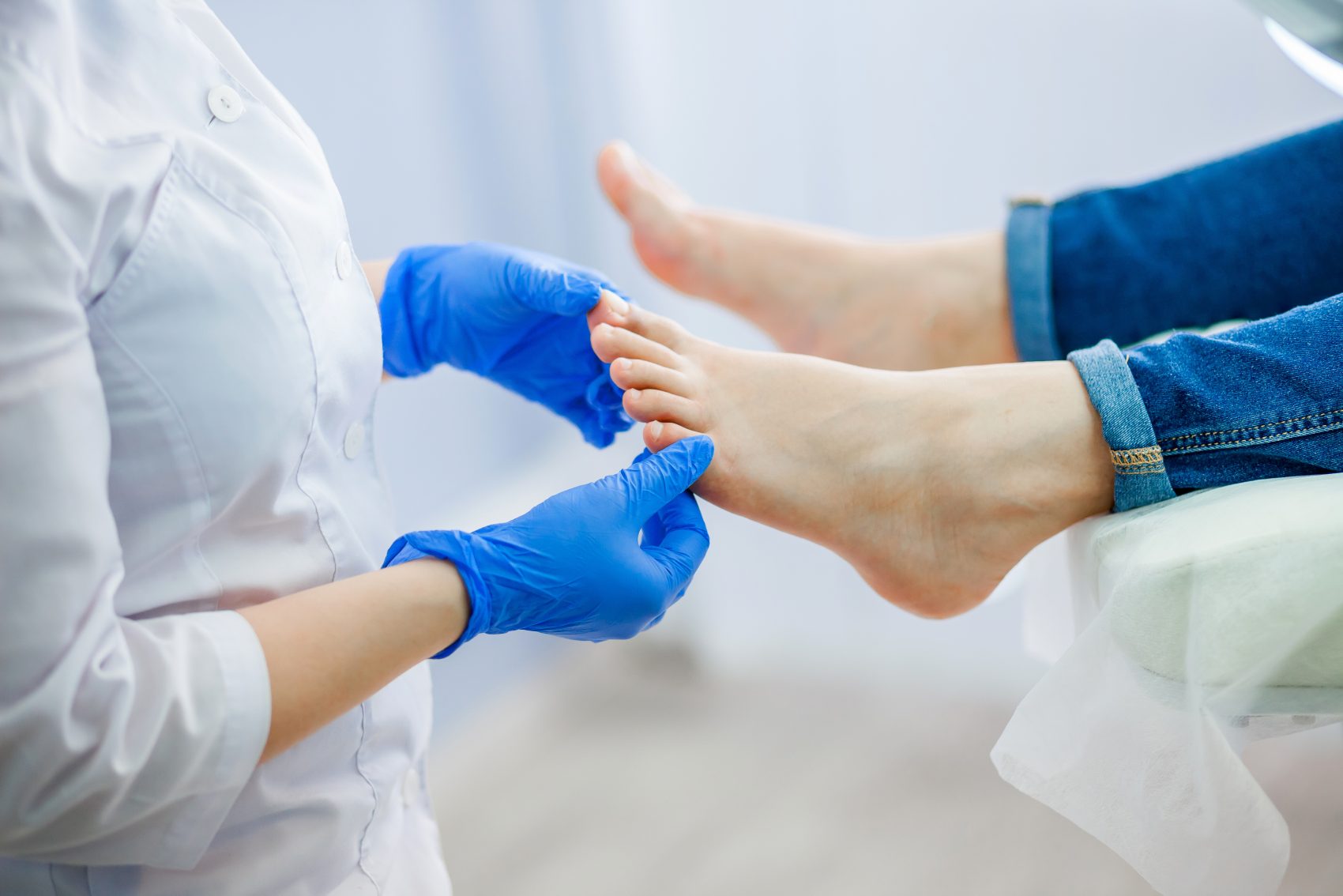 what doctors treat toenail fungus